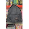 ZAINO EASTPAK COLORE NERO DISEGNO A NIDO D'APE